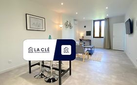 T3 2 chambres-centre-ville Place d'Armes Clim-Wifi
